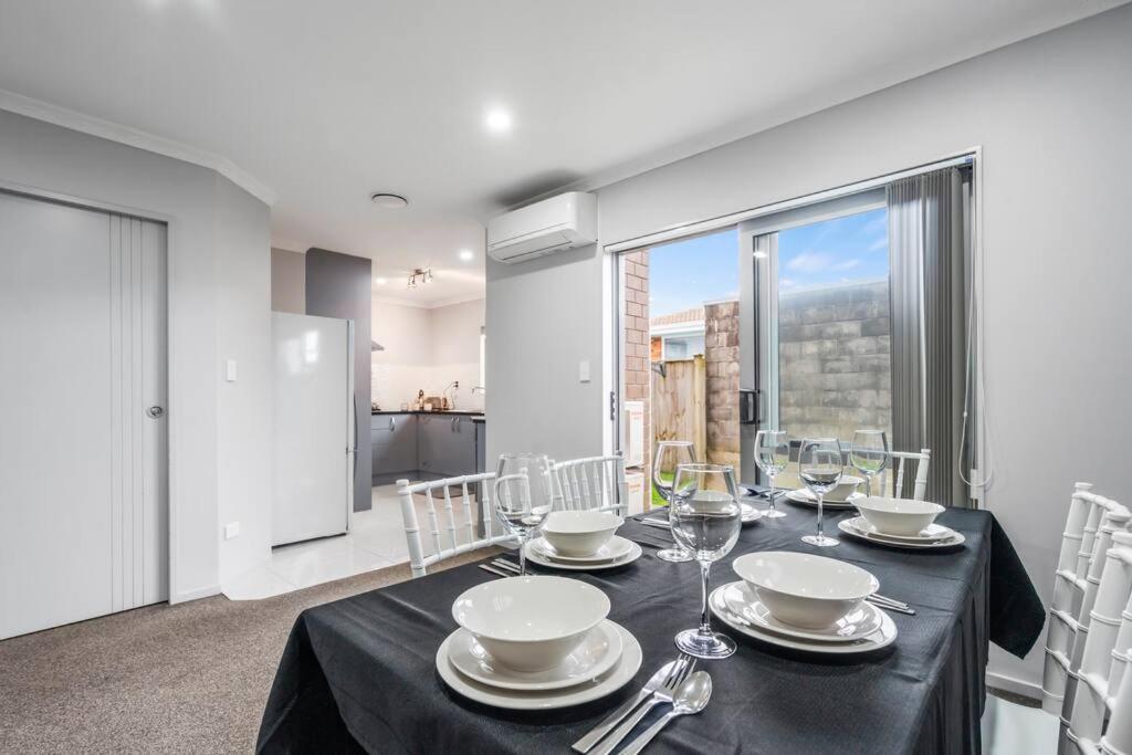 Airport & City At Your Doorstep! The Central Charm Auckland Exteriör bild
